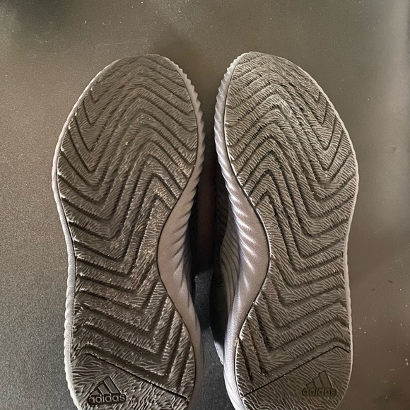 Adidas Alphabounce - Picture 3 of 5